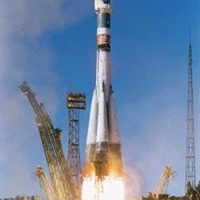 Soyuz-lifts-off-headed-for-ISS-25170