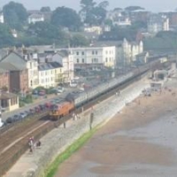 Stuck-passengers-offered-refunds-25225