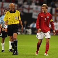 Clubs-bid-to-book-famous-referee-25155